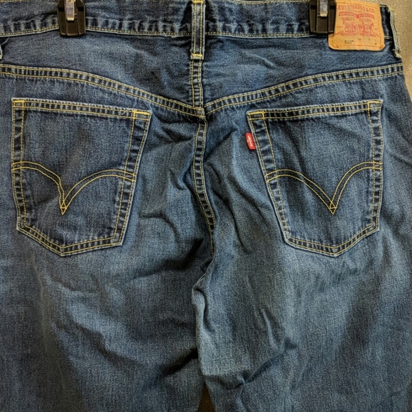 Like new Levi 515 boot cut jeans - Picture 3 of 3